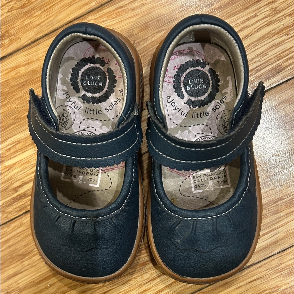 Livie & Luca Preppy Leather Mary Jane Navy Shoes Kids size 6M - Picture 2 of 5